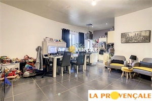 t3 à la vente -   13530  TRETS, surface 74 m2 vente t3 - UBI420208588